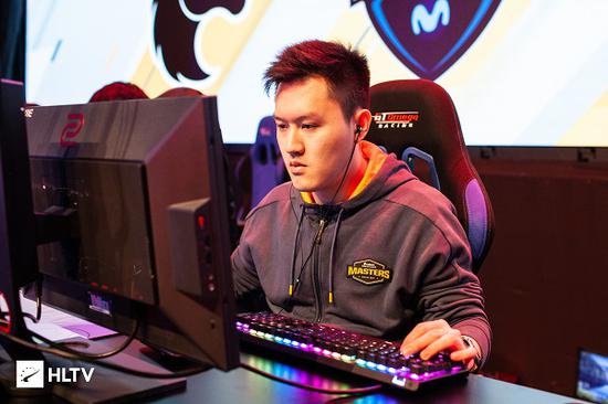 神王对决KT与T1的精彩S15决赛回顾